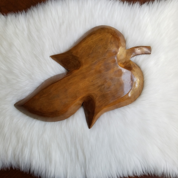 Boho Vintage Leaf Shaped Wooden Tray - Picture 2 of 13